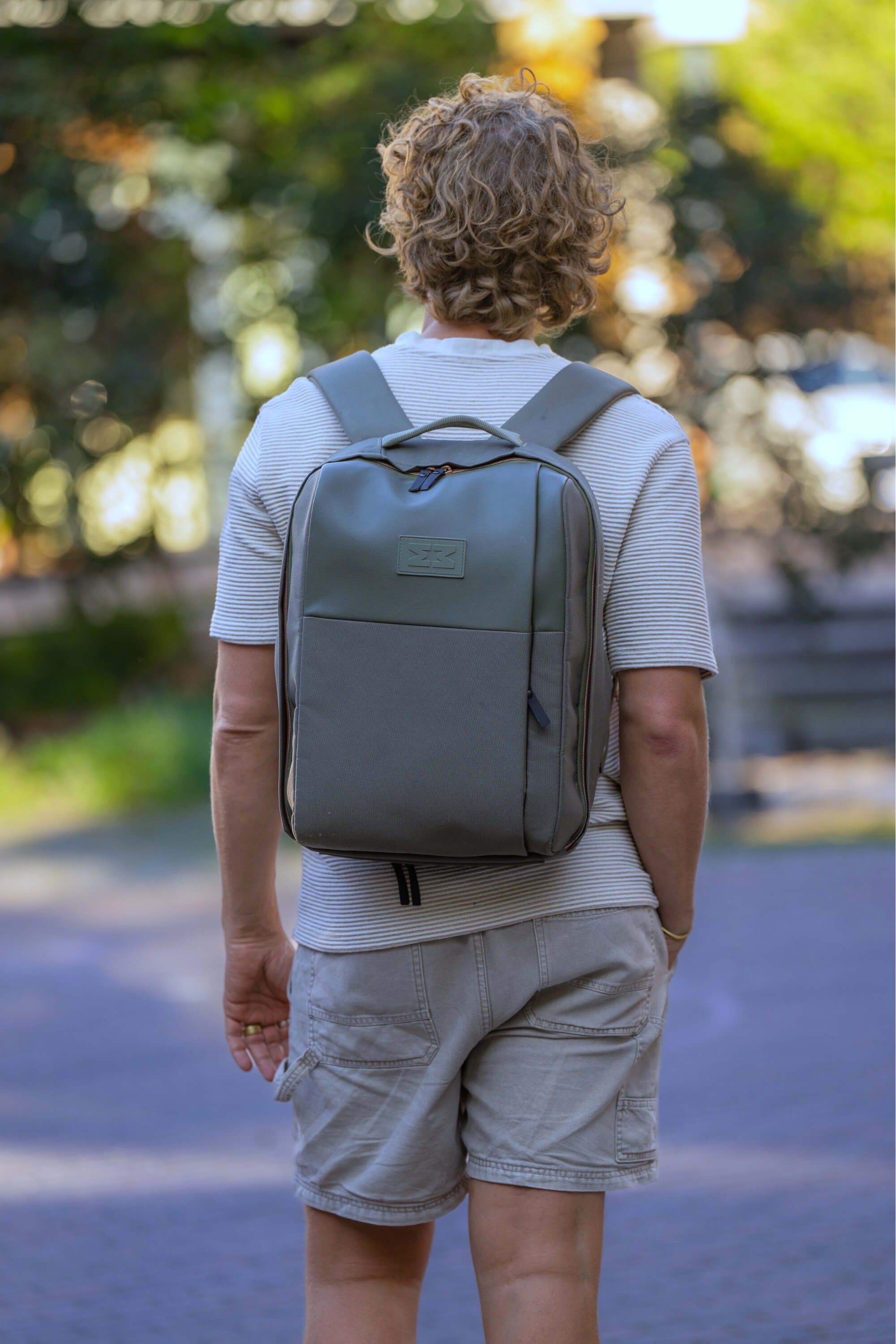 Variant: Olive Premium